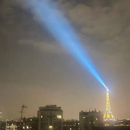 Superbe Studio Vue Tour Eiffel 15 Appartamento *